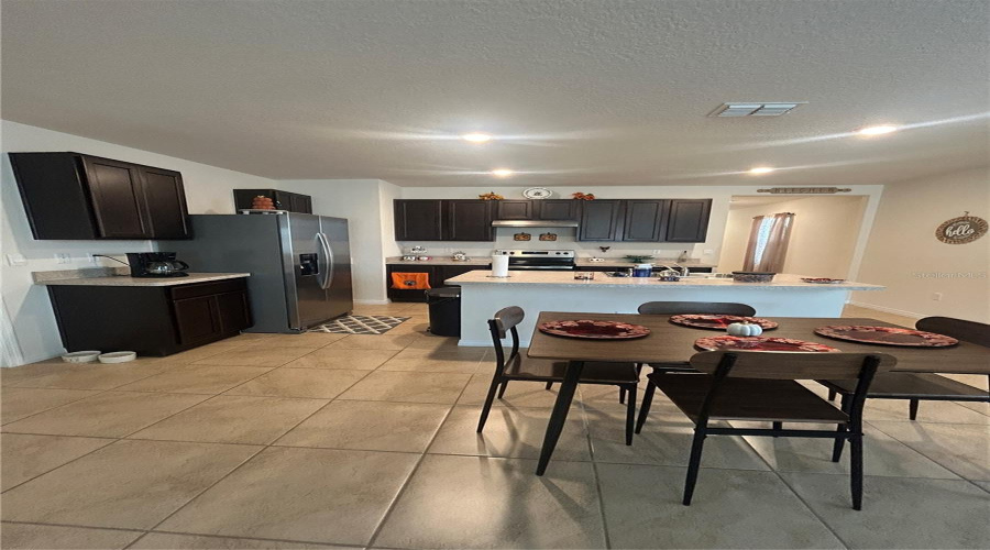 DAVENPORT, Florida 33837, 3 Bedrooms Bedrooms, ,2 BathroomsBathrooms,Residential,For Sale,BERRY,0,MFRS5136280