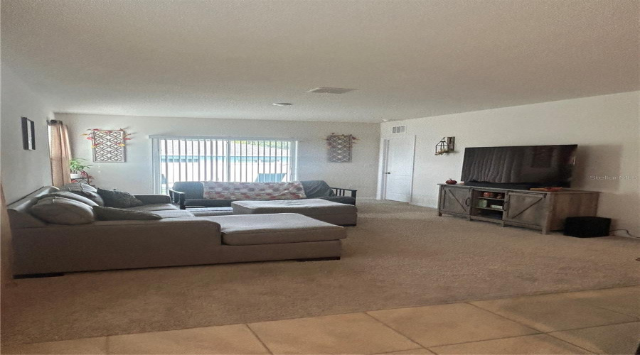 DAVENPORT, Florida 33837, 3 Bedrooms Bedrooms, ,2 BathroomsBathrooms,Residential,For Sale,BERRY,0,MFRS5136280