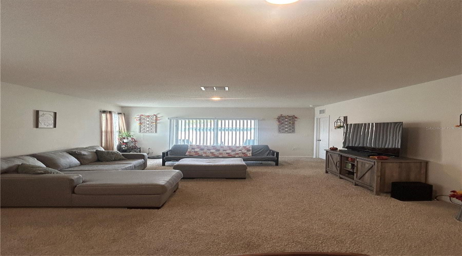 DAVENPORT, Florida 33837, 3 Bedrooms Bedrooms, ,2 BathroomsBathrooms,Residential,For Sale,BERRY,0,MFRS5136280