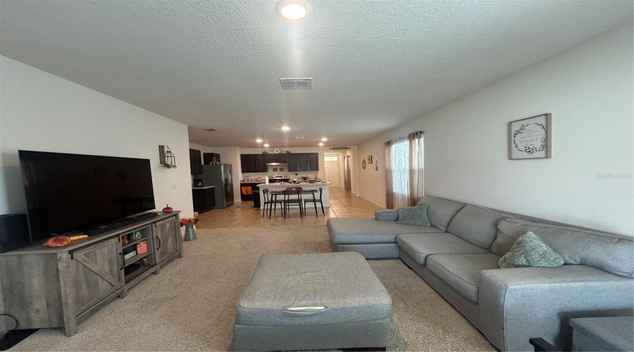 DAVENPORT, Florida 33837, 3 Bedrooms Bedrooms, ,2 BathroomsBathrooms,Residential,For Sale,BERRY,0,MFRS5136280