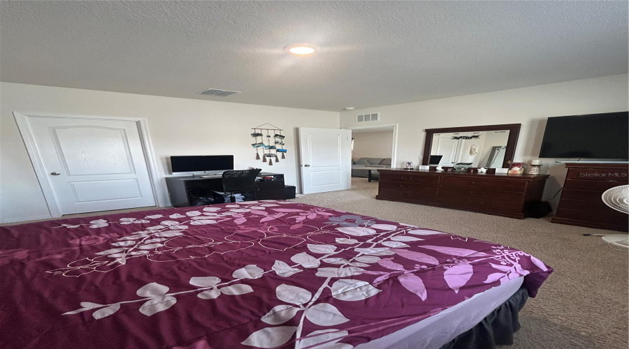 DAVENPORT, Florida 33837, 3 Bedrooms Bedrooms, ,2 BathroomsBathrooms,Residential,For Sale,BERRY,0,MFRS5136280