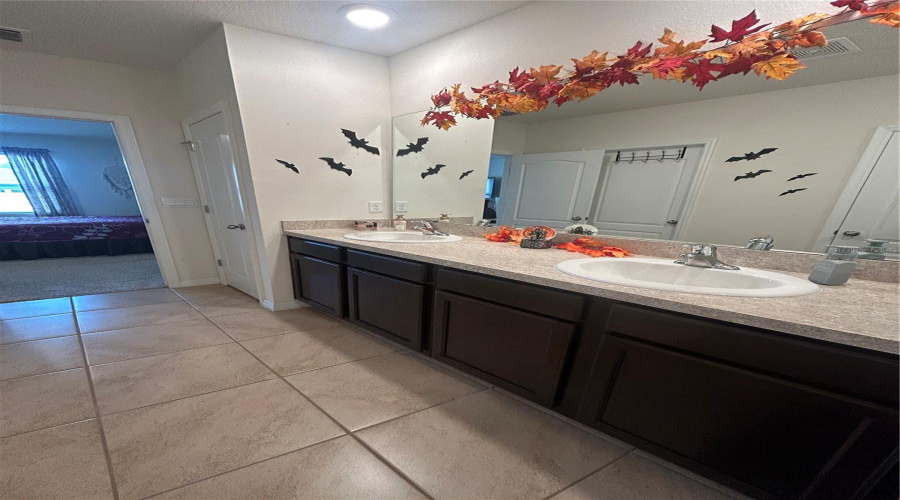 DAVENPORT, Florida 33837, 3 Bedrooms Bedrooms, ,2 BathroomsBathrooms,Residential,For Sale,BERRY,0,MFRS5136280