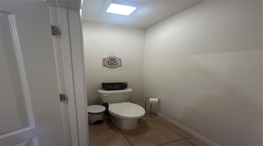 DAVENPORT, Florida 33837, 3 Bedrooms Bedrooms, ,2 BathroomsBathrooms,Residential,For Sale,BERRY,0,MFRS5136280