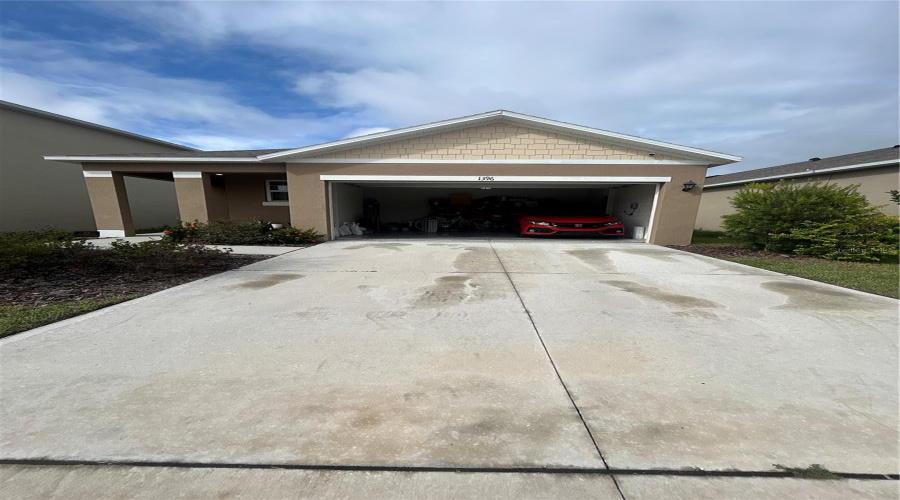 DAVENPORT, Florida 33837, 3 Bedrooms Bedrooms, ,2 BathroomsBathrooms,Residential,For Sale,BERRY,0,MFRS5136280