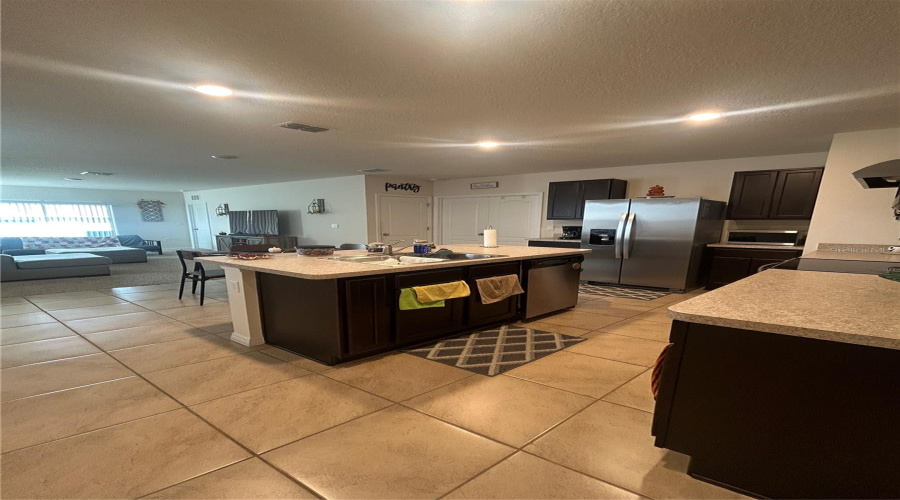 DAVENPORT, Florida 33837, 3 Bedrooms Bedrooms, ,2 BathroomsBathrooms,Residential,For Sale,BERRY,0,MFRS5136280