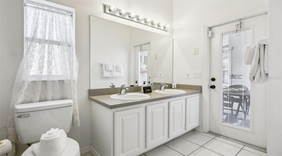 DAVENPORT, Florida 33837, 4 Bedrooms Bedrooms, ,3 BathroomsBathrooms,Residential,For Sale,TIVOLI,0,MFRO6401550