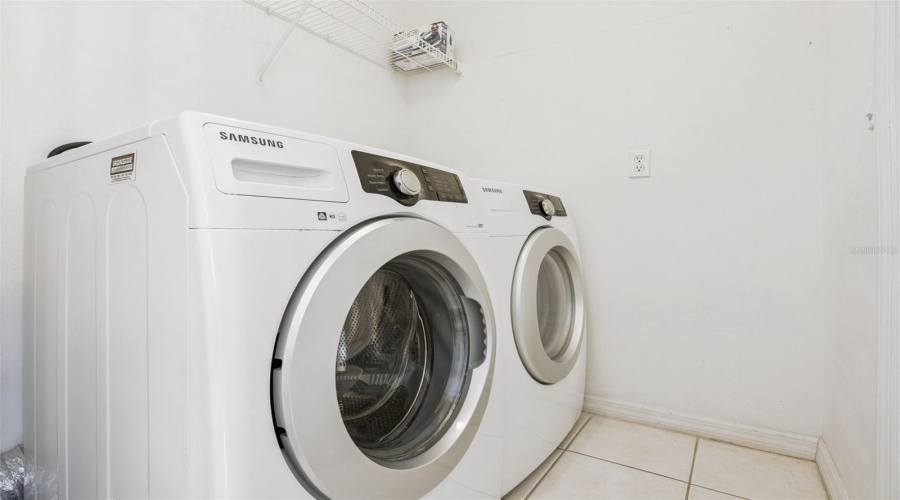 DAVENPORT, Florida 33837, 4 Bedrooms Bedrooms, ,3 BathroomsBathrooms,Residential,For Sale,TIVOLI,0,MFRO6401550