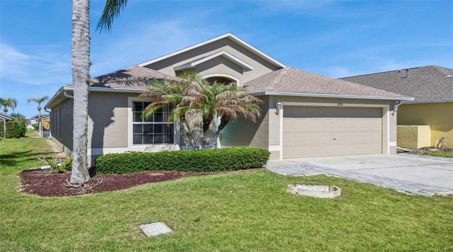 DAVENPORT, Florida 33837, 4 Bedrooms Bedrooms, ,3 BathroomsBathrooms,Residential,For Sale,TIVOLI,0,MFRO6401550