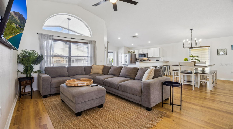 DAVENPORT, Florida 33837, 4 Bedrooms Bedrooms, ,3 BathroomsBathrooms,Residential,For Sale,TIVOLI,0,MFRO6401550