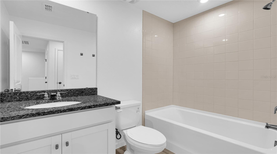 KISSIMMEE, Florida 34747, 3 Bedrooms Bedrooms, ,2 BathroomsBathrooms,Residential,For Sale,LAKESHORE BREEZE,0,MFRO6402729