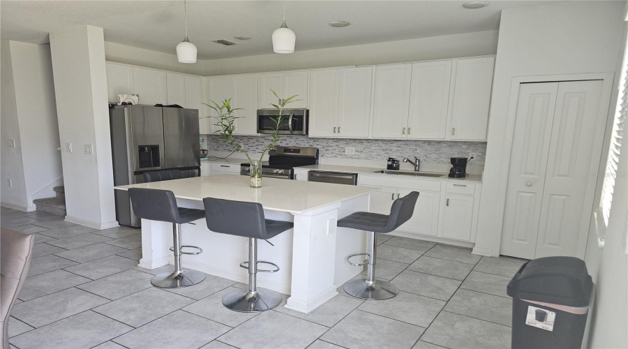 DAVENPORT, Florida 33837, 3 Bedrooms Bedrooms, ,2 BathroomsBathrooms,Residential,For Sale,LAURENT,0,MFRTB8500629