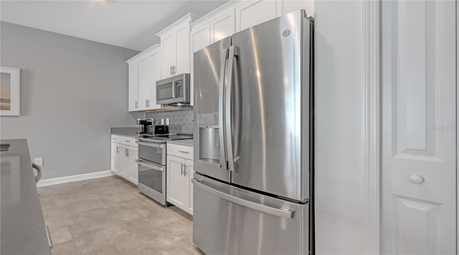 DAVENPORT, Florida 33896, 4 Bedrooms Bedrooms, ,3 BathroomsBathrooms,Residential,For Sale,KINGSBARN,0,MFRTB8502672