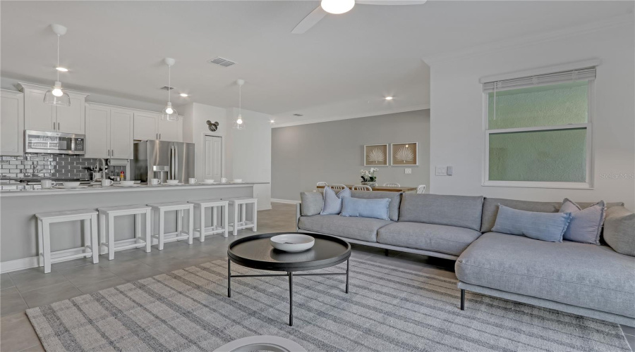 DAVENPORT, Florida 33896, 4 Bedrooms Bedrooms, ,3 BathroomsBathrooms,Residential,For Sale,KINGSBARN,0,MFRTB8502672