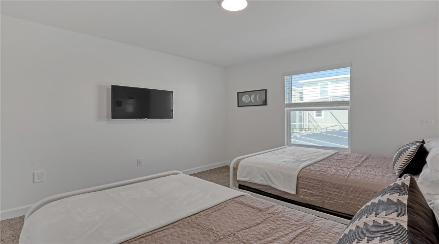 DAVENPORT, Florida 33896, 4 Bedrooms Bedrooms, ,3 BathroomsBathrooms,Residential,For Sale,KINGSBARN,0,MFRTB8502672