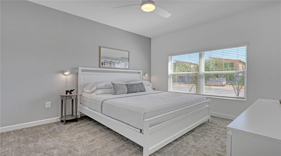 DAVENPORT, Florida 33896, 4 Bedrooms Bedrooms, ,3 BathroomsBathrooms,Residential,For Sale,KINGSBARN,0,MFRTB8502672