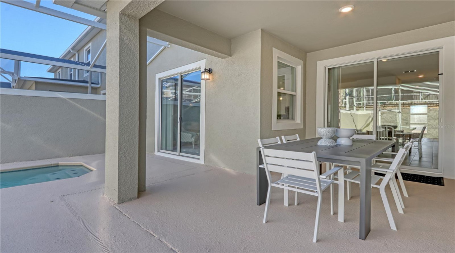 DAVENPORT, Florida 33896, 4 Bedrooms Bedrooms, ,3 BathroomsBathrooms,Residential,For Sale,KINGSBARN,0,MFRTB8502672