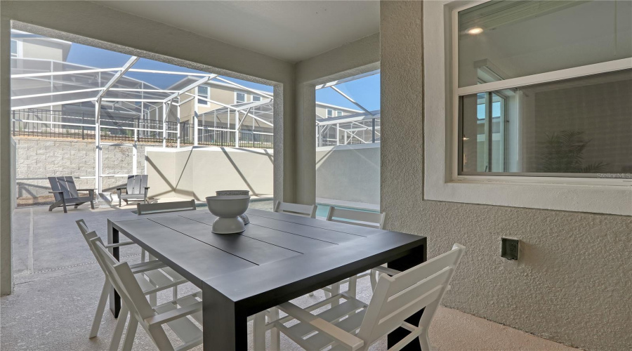 DAVENPORT, Florida 33896, 4 Bedrooms Bedrooms, ,3 BathroomsBathrooms,Residential,For Sale,KINGSBARN,0,MFRTB8502672