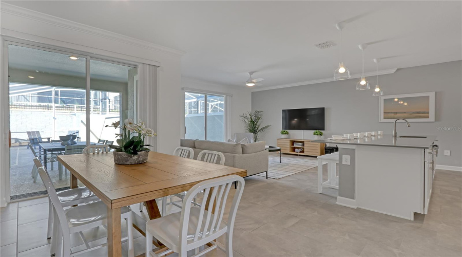 DAVENPORT, Florida 33896, 4 Bedrooms Bedrooms, ,3 BathroomsBathrooms,Residential,For Sale,KINGSBARN,0,MFRTB8502672