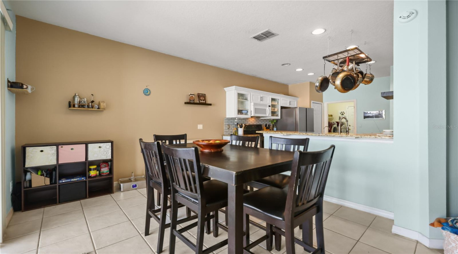 DAVENPORT, Florida 33897, 3 Bedrooms Bedrooms, ,2 BathroomsBathrooms,Residential,For Sale,HIGHER COMBE,0,MFRG5111654