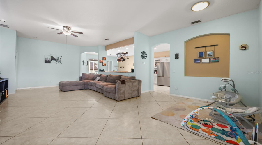 DAVENPORT, Florida 33897, 3 Bedrooms Bedrooms, ,2 BathroomsBathrooms,Residential,For Sale,HIGHER COMBE,0,MFRG5111654