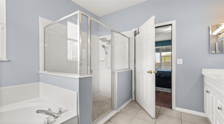 DAVENPORT, Florida 33897, 3 Bedrooms Bedrooms, ,2 BathroomsBathrooms,Residential,For Sale,HIGHER COMBE,0,MFRG5111654