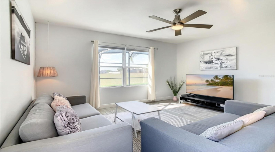 DAVENPORT, Florida 33837, 3 Bedrooms Bedrooms, ,2 BathroomsBathrooms,Residential,For Sale,KNOLLWOOD,0,MFRG5110741