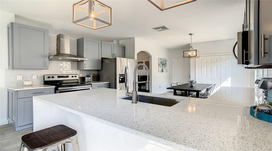 DAVENPORT, Florida 33837, 3 Bedrooms Bedrooms, ,2 BathroomsBathrooms,Residential,For Sale,KNOLLWOOD,0,MFRG5110741