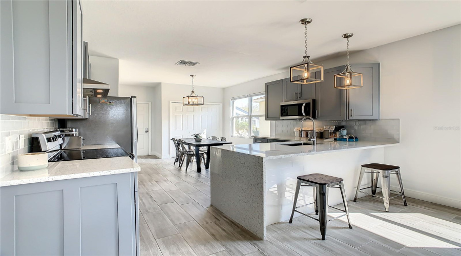 DAVENPORT, Florida 33837, 3 Bedrooms Bedrooms, ,2 BathroomsBathrooms,Residential,For Sale,KNOLLWOOD,0,MFRG5110741