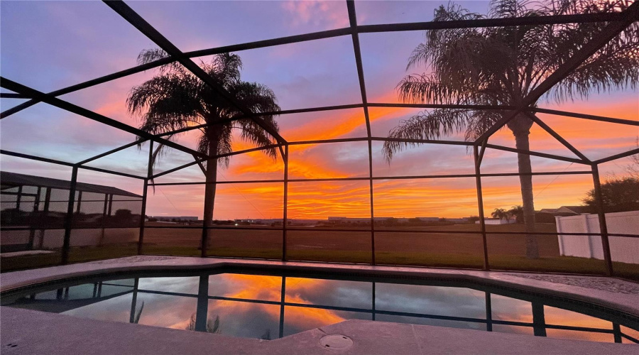 DAVENPORT, Florida 33837, 3 Bedrooms Bedrooms, ,2 BathroomsBathrooms,Residential,For Sale,KNOLLWOOD,0,MFRG5110741