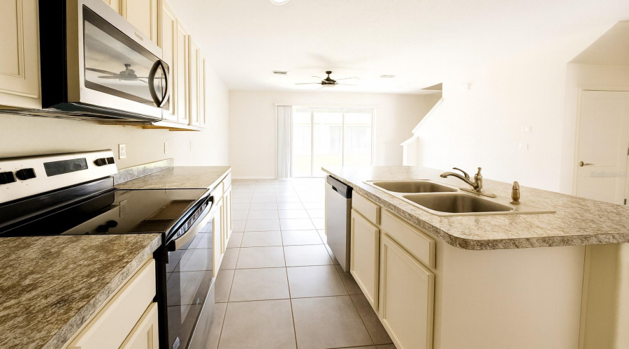 DAVENPORT, Florida 33837, 3 Bedrooms Bedrooms, ,2 BathroomsBathrooms,Residential,For Sale,YELLOW FINCH,0,MFRS5135210