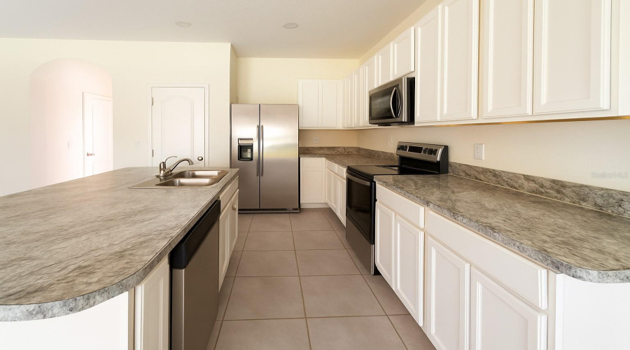 DAVENPORT, Florida 33837, 3 Bedrooms Bedrooms, ,2 BathroomsBathrooms,Residential,For Sale,YELLOW FINCH,0,MFRS5135210