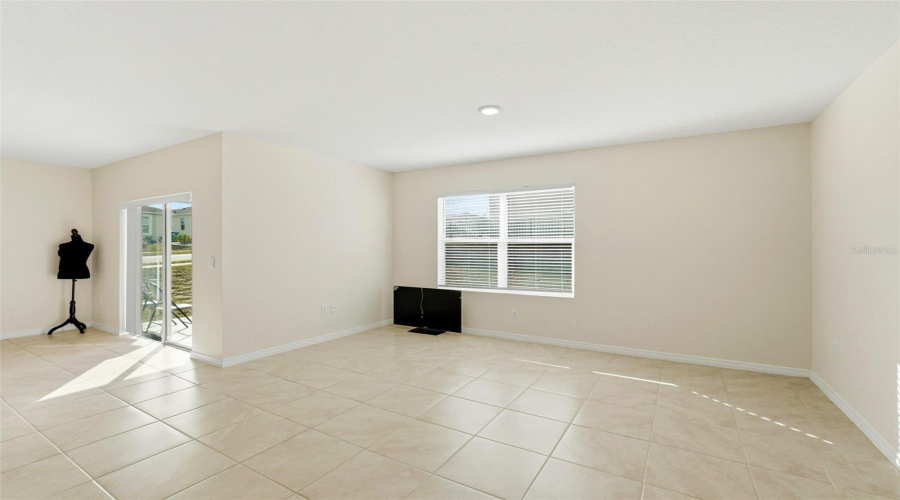 DAVENPORT, Florida 33837, 4 Bedrooms Bedrooms, ,2 BathroomsBathrooms,Residential,For Sale,SUGARWOOD,0,MFRS5140298