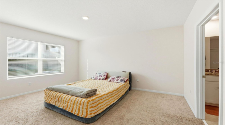 DAVENPORT, Florida 33837, 4 Bedrooms Bedrooms, ,2 BathroomsBathrooms,Residential,For Sale,SUGARWOOD,0,MFRS5140298