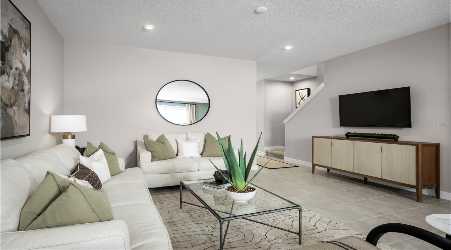 DAVENPORT, Florida 33837, 3 Bedrooms Bedrooms, ,2 BathroomsBathrooms,Residential,For Sale,PINEYWOOD FIELD,0,MFRW7885336