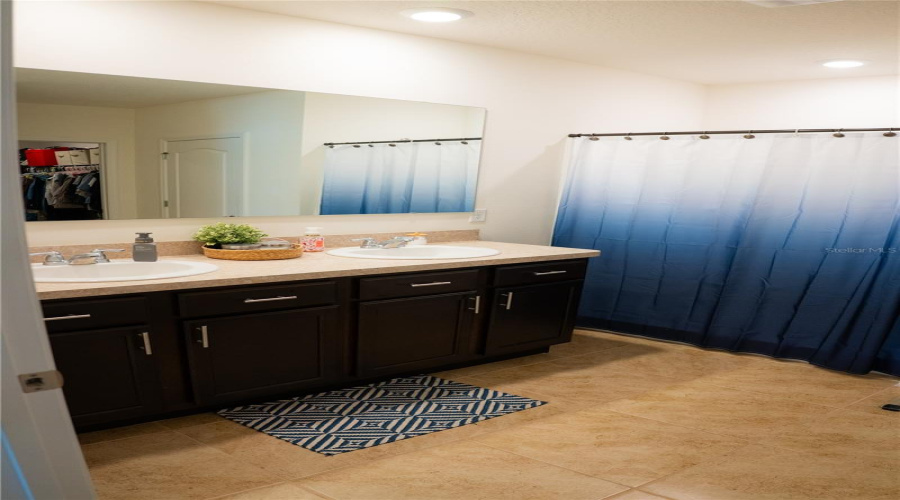 DAVENPORT, Florida 33897, 4 Bedrooms Bedrooms, ,2 BathroomsBathrooms,Residential,For Sale,FOX SQUIRREL,0,MFRS5148920