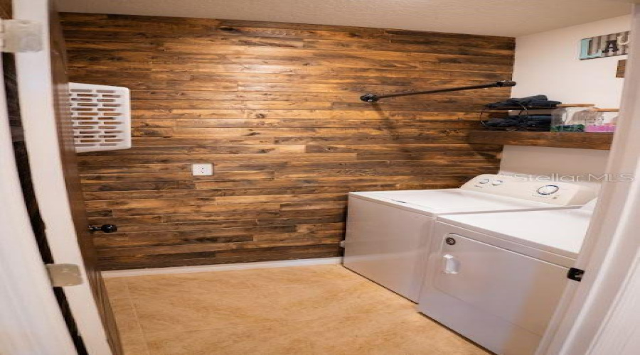 DAVENPORT, Florida 33897, 4 Bedrooms Bedrooms, ,2 BathroomsBathrooms,Residential,For Sale,FOX SQUIRREL,0,MFRS5148920