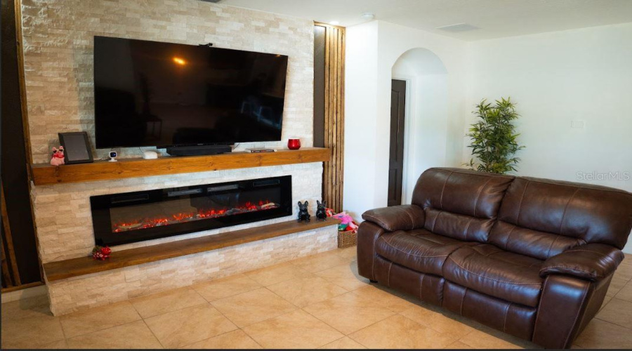 DAVENPORT, Florida 33897, 4 Bedrooms Bedrooms, ,2 BathroomsBathrooms,Residential,For Sale,FOX SQUIRREL,0,MFRS5148920