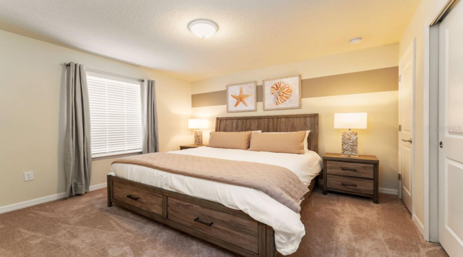 DAVENPORT, Florida 33897, 8 Bedrooms Bedrooms, ,6 BathroomsBathrooms,Residential,For Sale,LANA,0,MFRO6403526