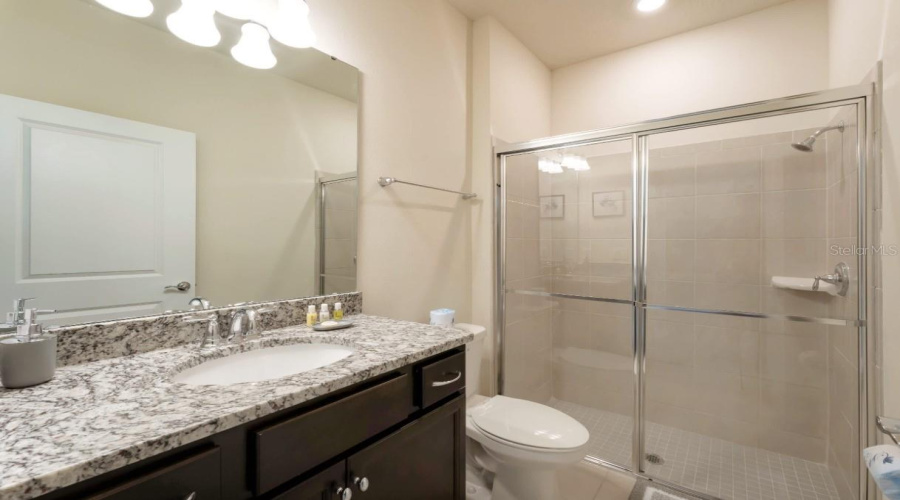DAVENPORT, Florida 33897, 8 Bedrooms Bedrooms, ,6 BathroomsBathrooms,Residential,For Sale,LANA,0,MFRO6403526
