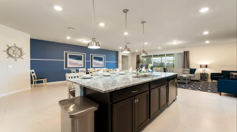 DAVENPORT, Florida 33897, 8 Bedrooms Bedrooms, ,6 BathroomsBathrooms,Residential,For Sale,LANA,0,MFRO6403526