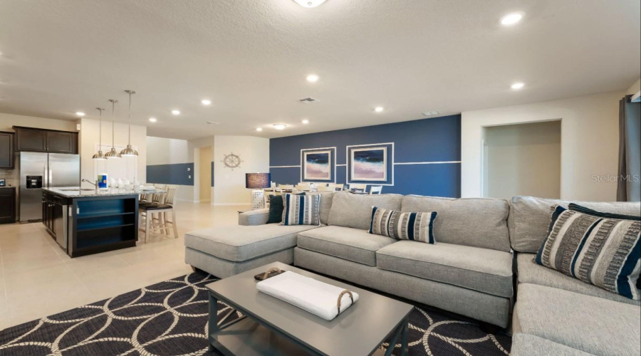 DAVENPORT, Florida 33897, 8 Bedrooms Bedrooms, ,6 BathroomsBathrooms,Residential,For Sale,LANA,0,MFRO6403526