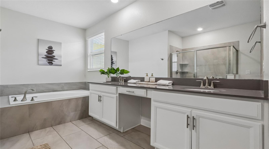 KISSIMMEE, Florida 34746, 7 Bedrooms Bedrooms, ,5 BathroomsBathrooms,Residential,For Sale,BOOKMARK,0,MFRO6402384