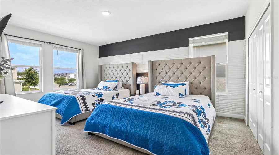 KISSIMMEE, Florida 34746, 7 Bedrooms Bedrooms, ,5 BathroomsBathrooms,Residential,For Sale,BOOKMARK,0,MFRO6402384