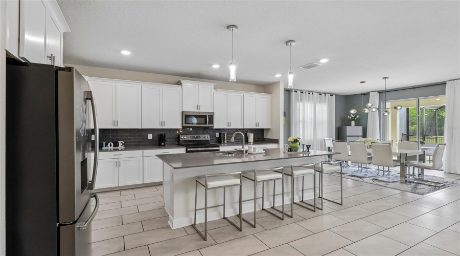 KISSIMMEE, Florida 34746, 7 Bedrooms Bedrooms, ,5 BathroomsBathrooms,Residential,For Sale,BOOKMARK,0,MFRO6402384