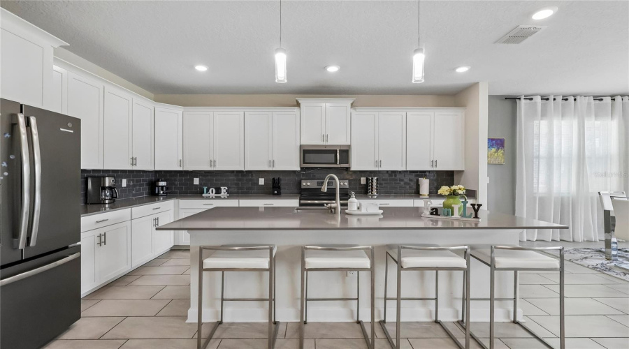 KISSIMMEE, Florida 34746, 7 Bedrooms Bedrooms, ,5 BathroomsBathrooms,Residential,For Sale,BOOKMARK,0,MFRO6402384