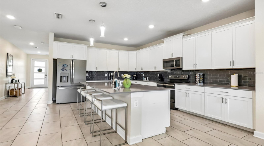 KISSIMMEE, Florida 34746, 7 Bedrooms Bedrooms, ,5 BathroomsBathrooms,Residential,For Sale,BOOKMARK,0,MFRO6402384