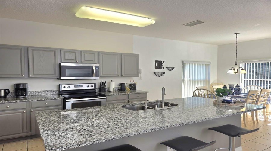 DAVENPORT, Florida 33896, 5 Bedrooms Bedrooms, ,4 BathroomsBathrooms,Residential,For Sale,BALMORAL,0,MFRO6403584