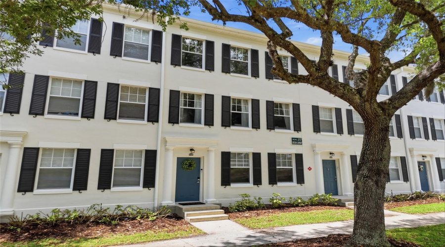 CELEBRATION, Florida 34747, 3 Bedrooms Bedrooms, ,2 BathroomsBathrooms,Residential,For Sale,WATERSIDE,0,MFRO6402362