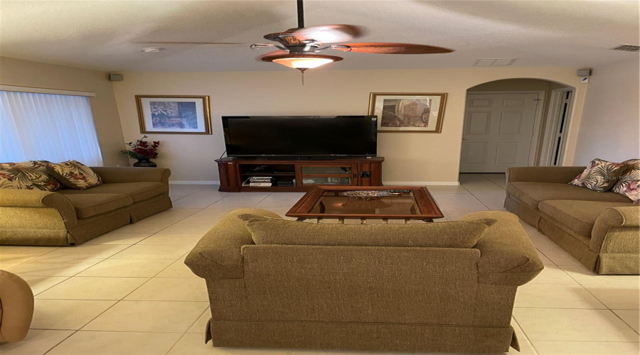 DAVENPORT, Florida 33897, 4 Bedrooms Bedrooms, ,3 BathroomsBathrooms,Residential,For Sale,DOLCETTO,0,MFRO6403614