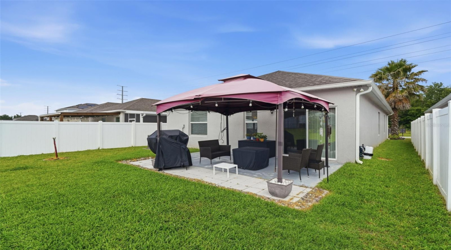 DAVENPORT, Florida 33896, 3 Bedrooms Bedrooms, ,2 BathroomsBathrooms,Residential,For Sale,VILLAVISTA,0,MFRO6403554